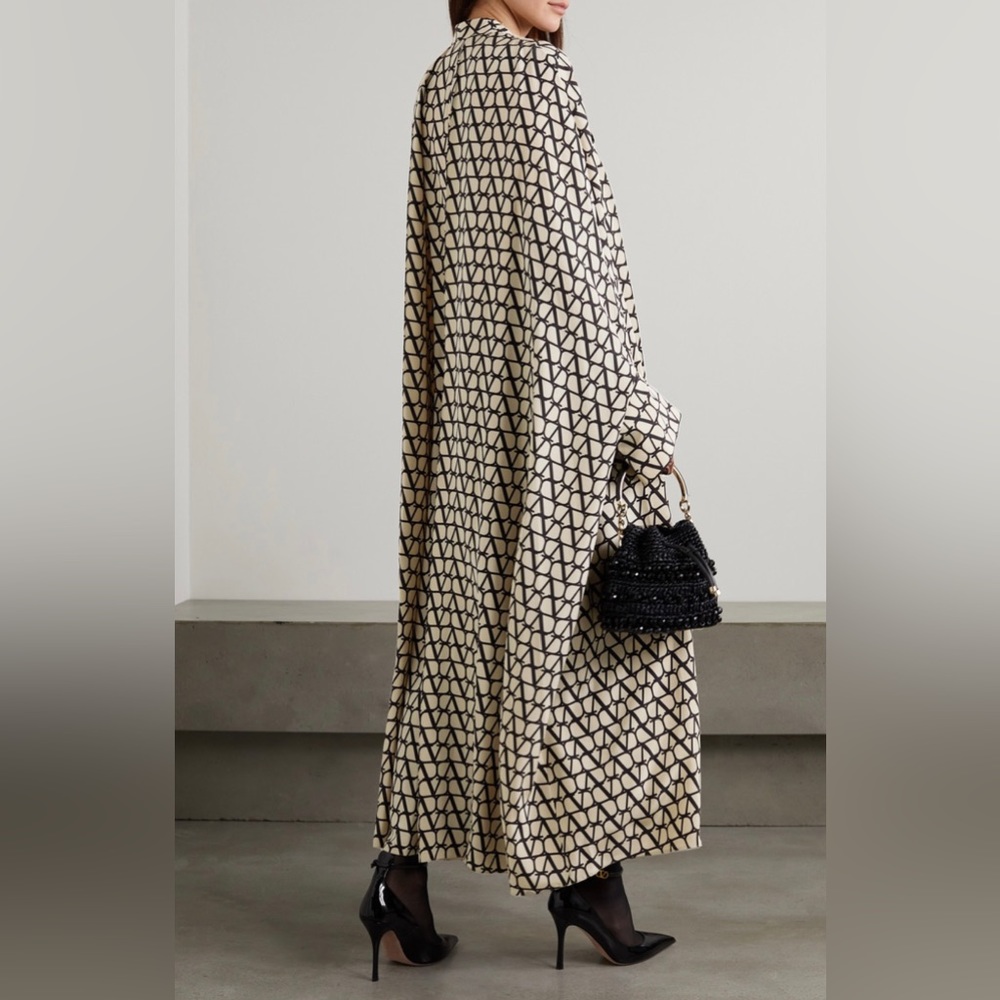 Valentino Iconographe maxi shirt dress with cape NWT - Picture 3 of 12